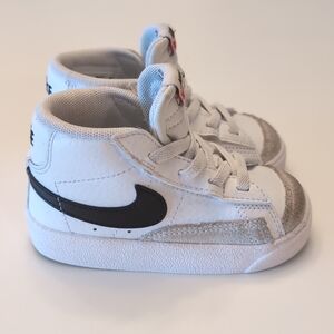 Nike Blazer Mid 77 Toddler White/Black-Team Orange High-Top Sneakers Size 6c